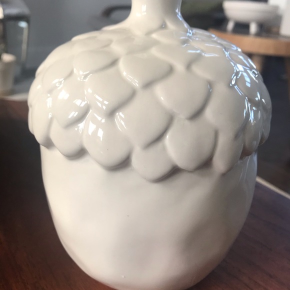 RAE DUNN Acorn - Picture 2 of 2